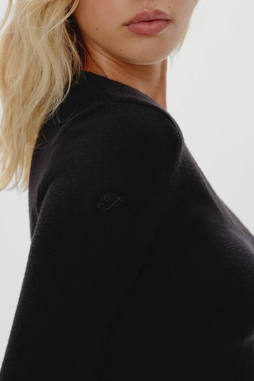 Kit V Neck Knit Sweater - Black | Frankies Bikinis